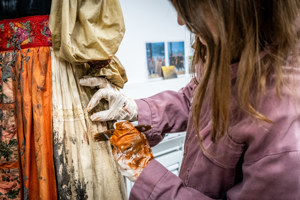260429 Kunstgewerbe Kostümmalerei Broucek C Kristina Becker 071