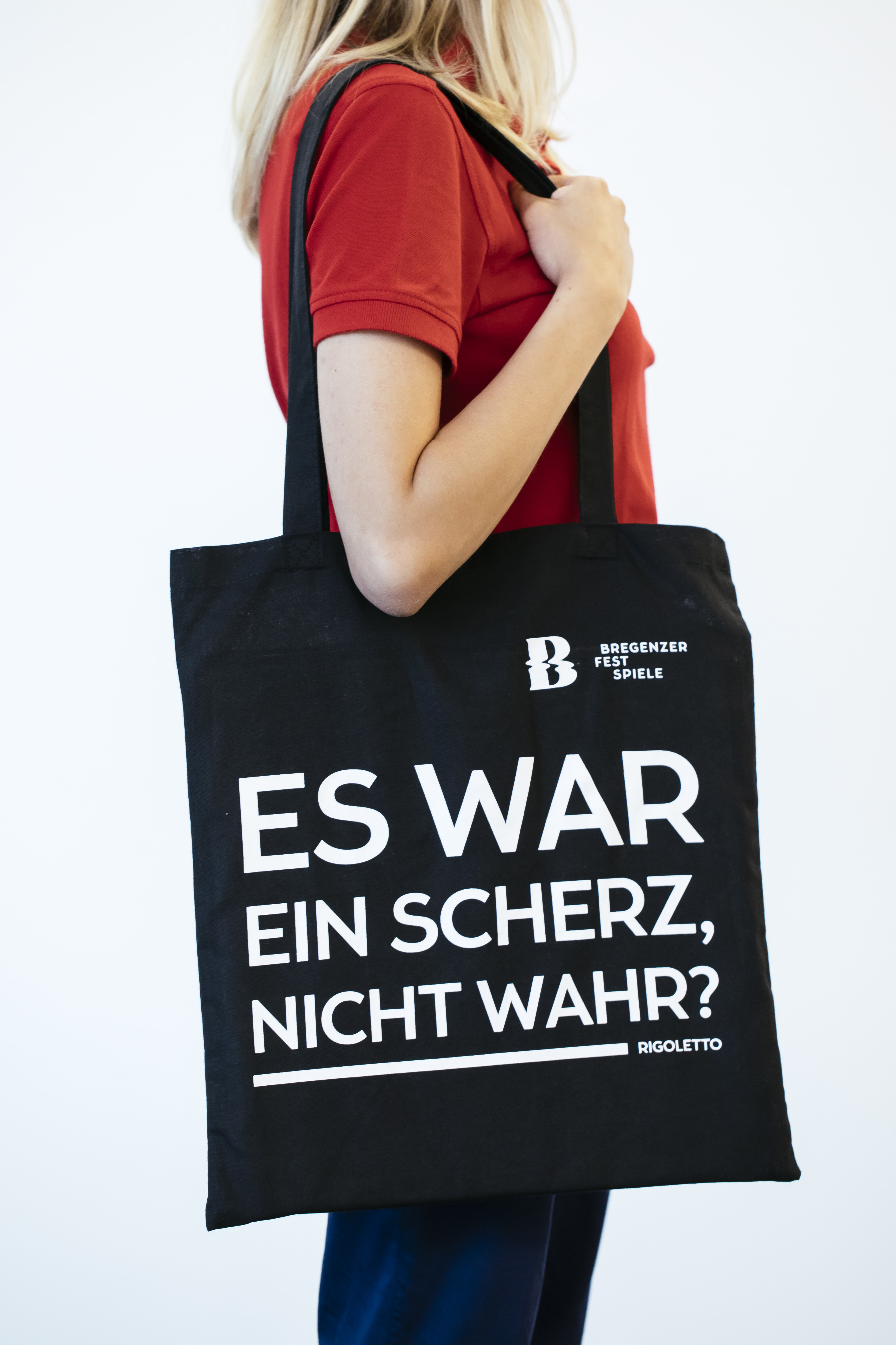 festspiele_2019_07_31_merchandise_27.jpg