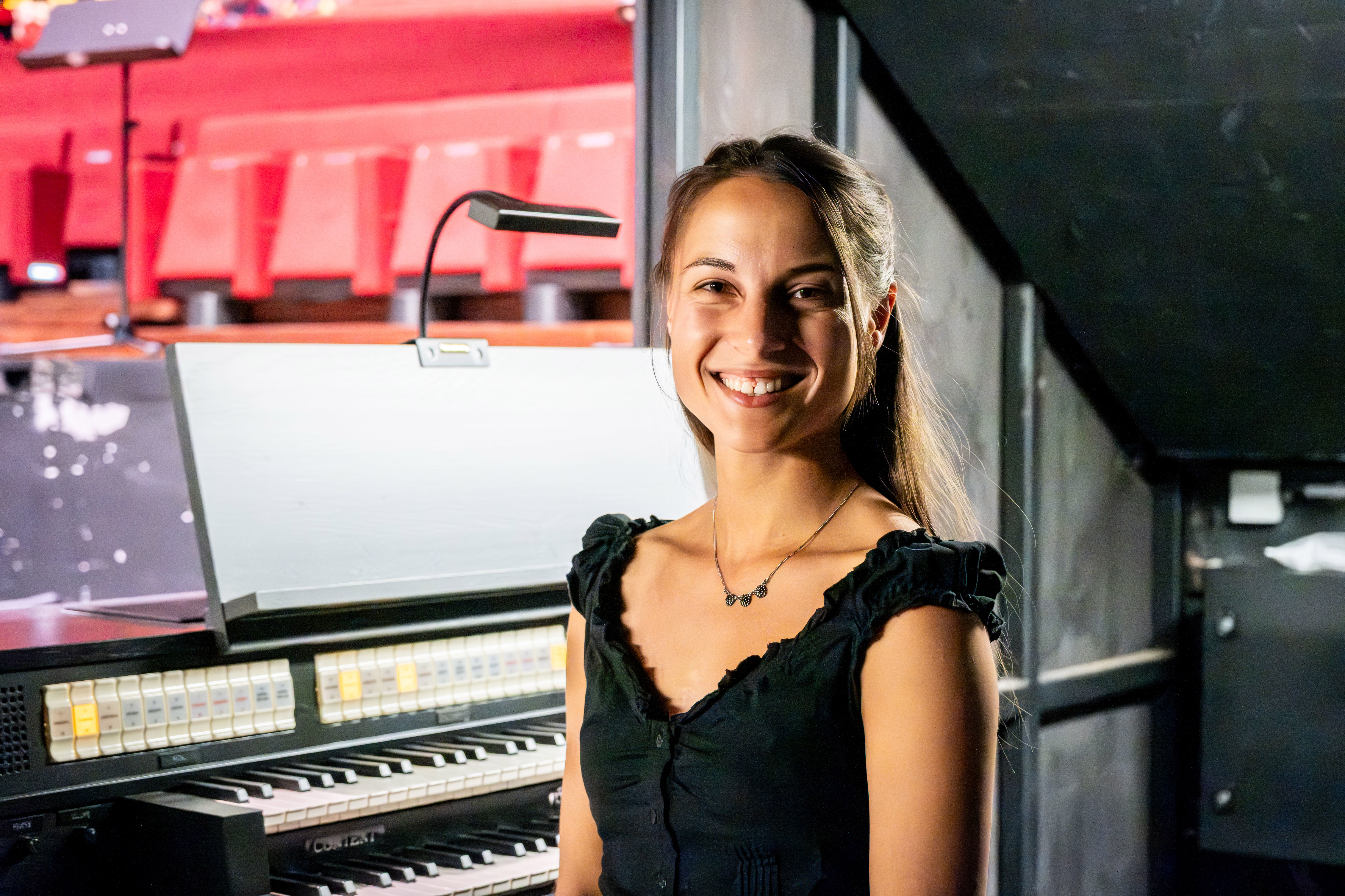 260728 Anahita Pasdar Organistin C Kristina Becker 024