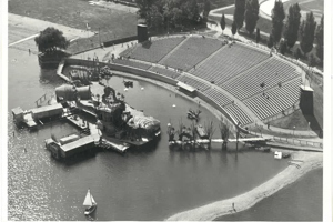 1952 Dervogelhaendler(C)Branz