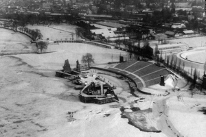 1963 Seegfrörne Reste Bühnenbild Die Trauminsel (C) Oskar Spang